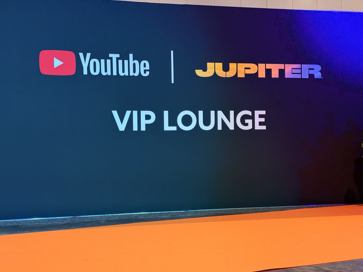 YouTube VIP Lounge signage